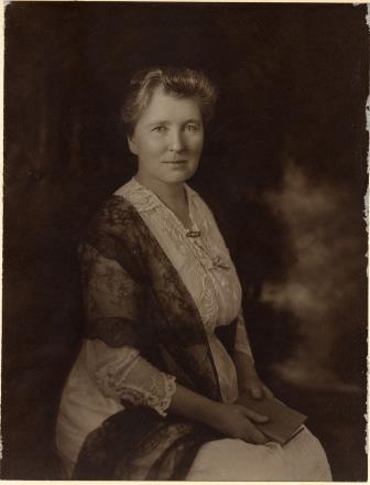 Clara Spence cambió de tamaño